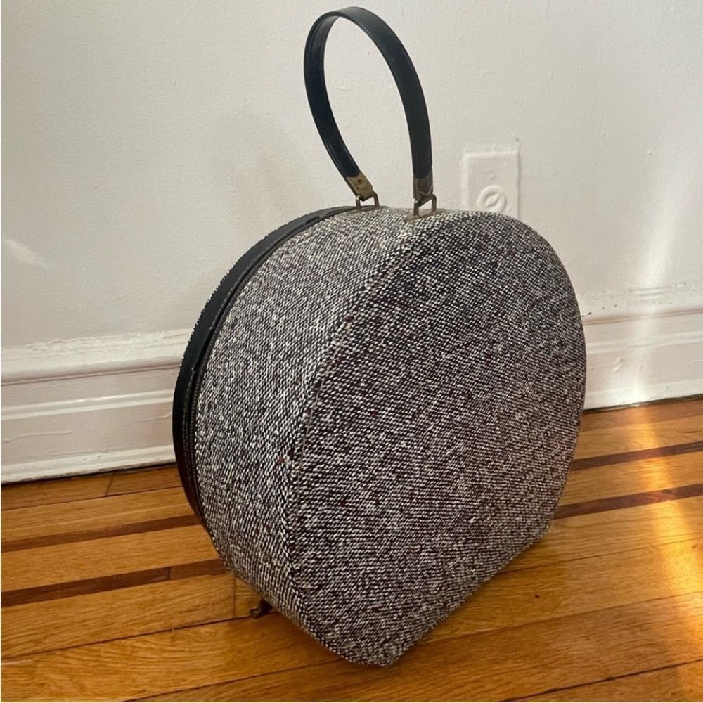 ♥️ Vintage Tweed 1950s Round Suitcase/Hat Box